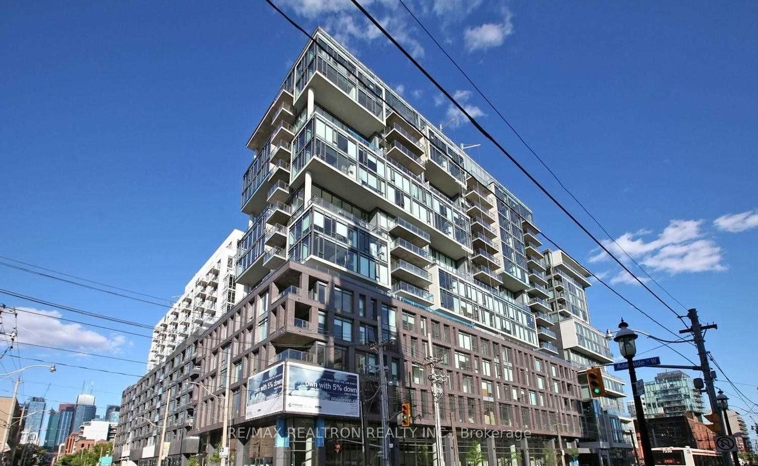 1602-111 Bathurst Street, Toronto, ON, M5V 0M9