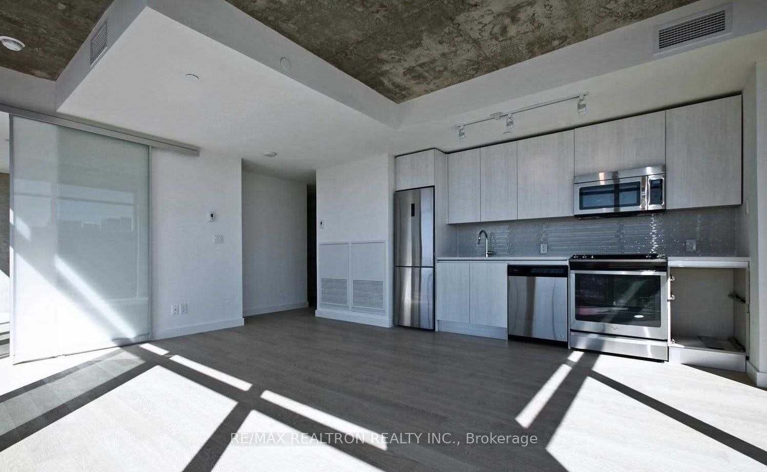 1602-111 Bathurst Street, Toronto, ON, M5V 0M9 - 6