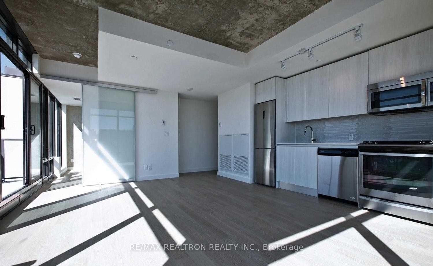 1602-111 Bathurst Street, Toronto, ON, M5V 0M9 - 4