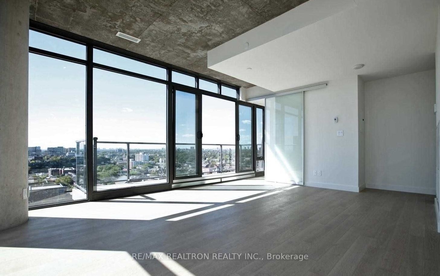 1602-111 Bathurst Street, Toronto, ON, M5V 0M9 - 5