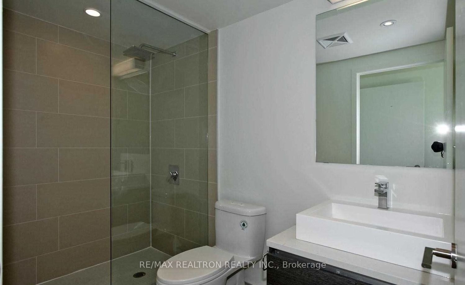 1602-111 Bathurst Street, Toronto, ON, M5V 0M9 - 9