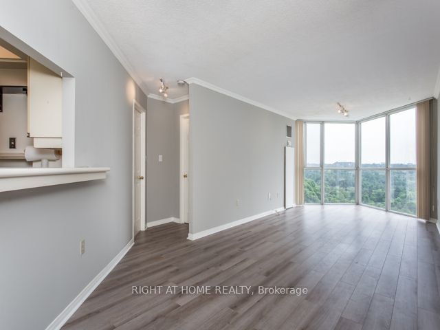 1110-5 Concorde Place, Toronto, ON, M3C 3M8 - 10