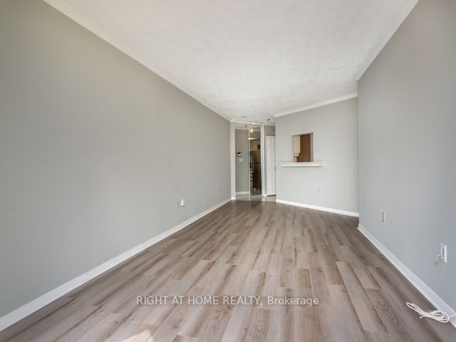 1110-5 Concorde Place, Toronto, ON, M3C 3M8 - 13