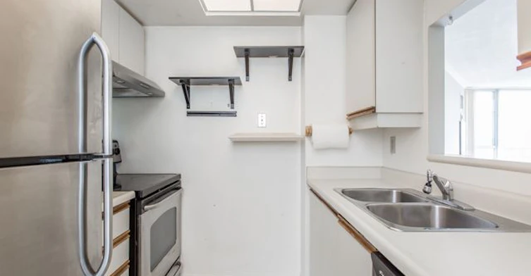 1110-5 Concorde Place, Toronto, ON, M3C 3M8 - 4