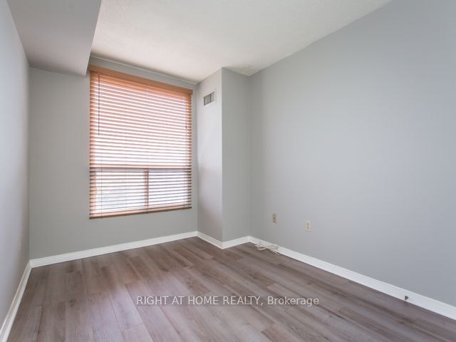 1110-5 Concorde Place, Toronto, ON, M3C 3M8 - 15