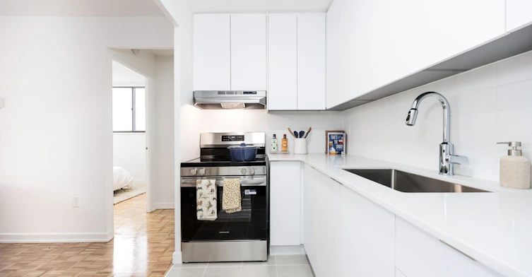 503-101 Roehampton Avenue, Toronto, ON, M4P 2W2 - 2