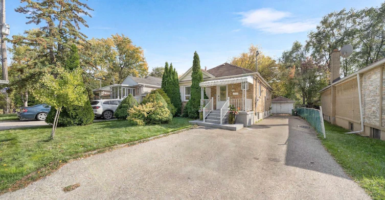 69 Nipigon Avenue, Toronto, ON, M2M 2V9 - 2
