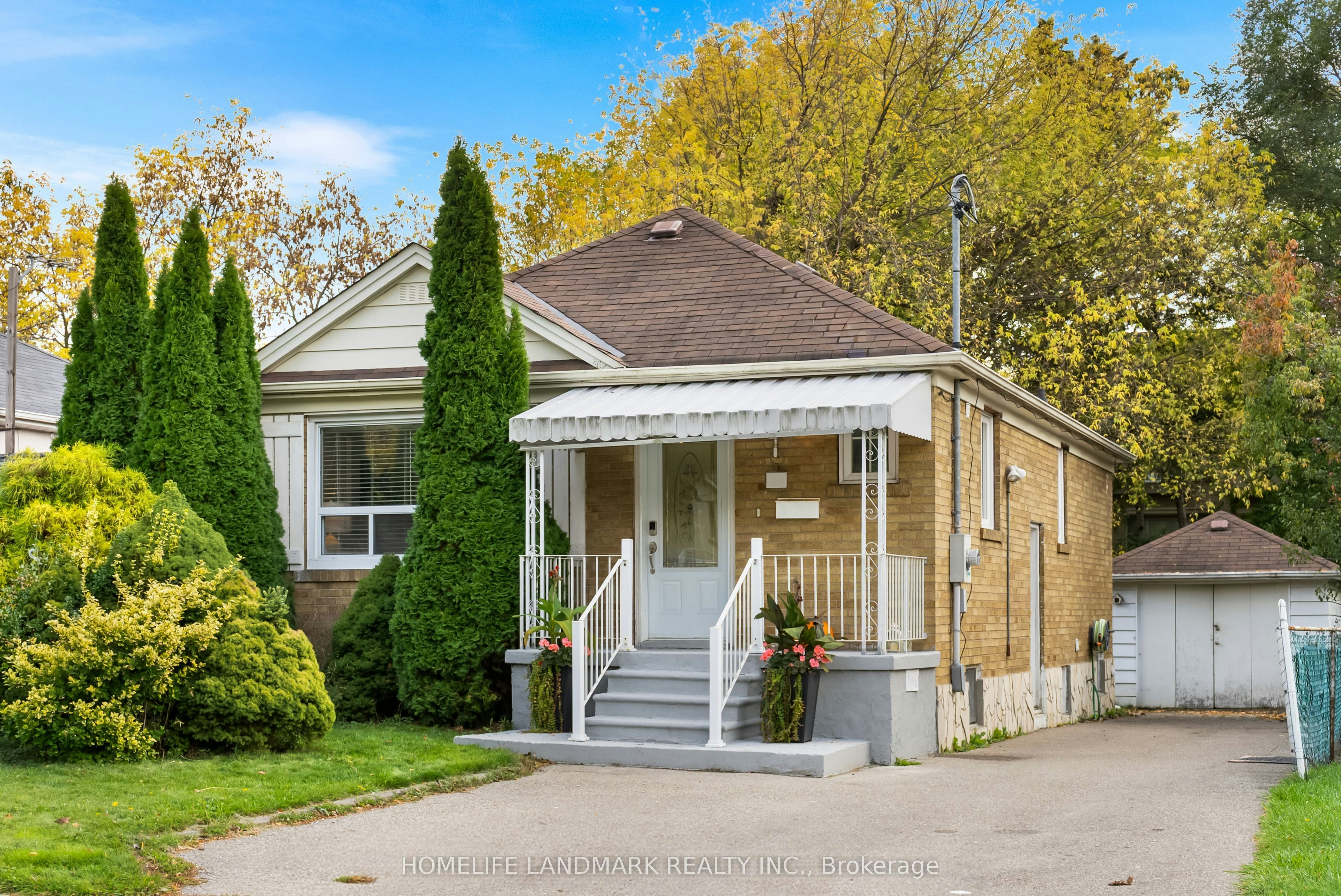 69 Nipigon Avenue, Toronto, ON, M2M 2V9