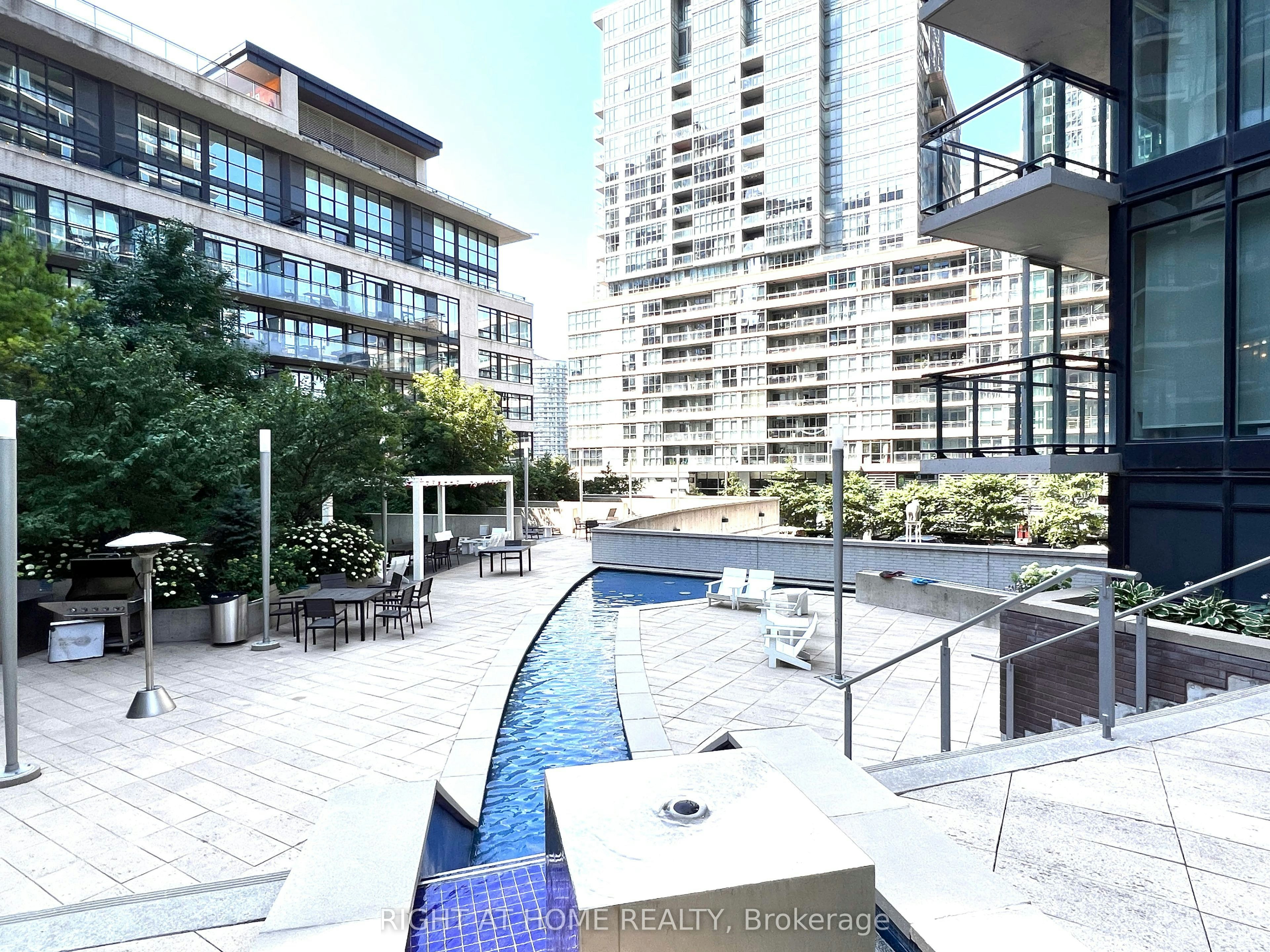2507-25 Capreol Court, Toronto, ON, M5V 3Z7 - 27