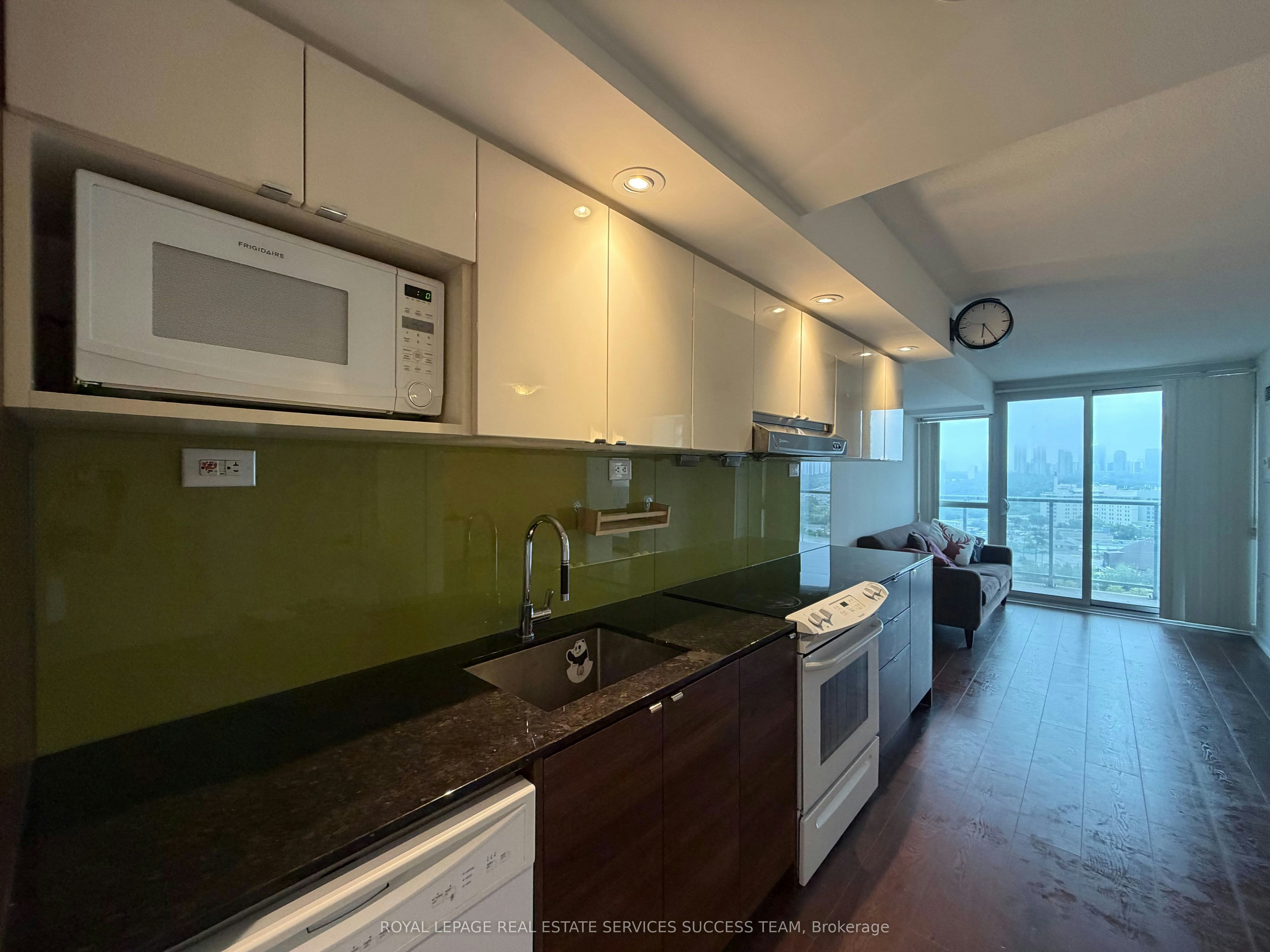 1705-121 Mcmahon Drive, Toronto, ON, M2K 2X9 - 4