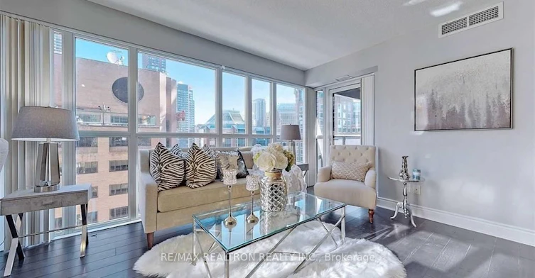 1411-28 Ted Rogers Way, Toronto, ON, M4Y 2W7 - 3