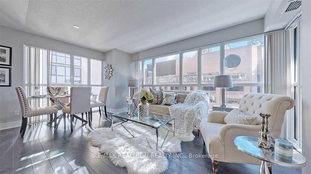 1411-28 Ted Rogers Way, Toronto, ON, M4Y 2W7 - 2