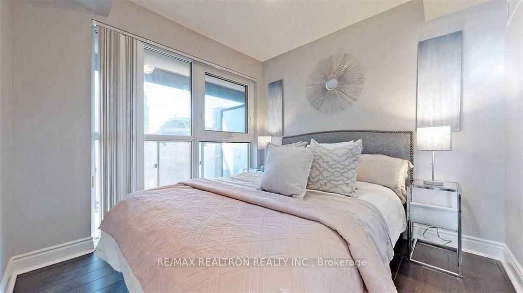 1411-28 Ted Rogers Way, Toronto, ON, M4Y 2W7 - 6
