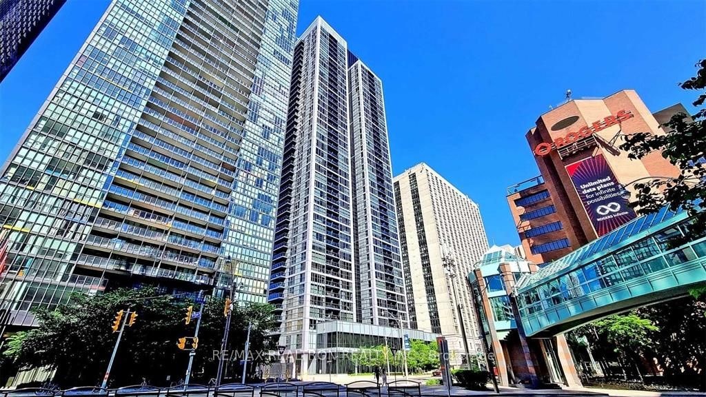 1411-28 Ted Rogers Way, Toronto, ON, M4Y 2W7