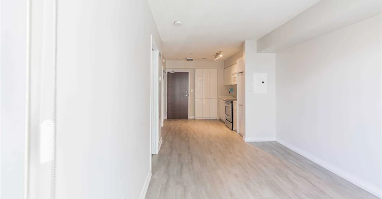 637-15 Iceboat Terrace, Toronto, ON, M5V 4A5 - 3