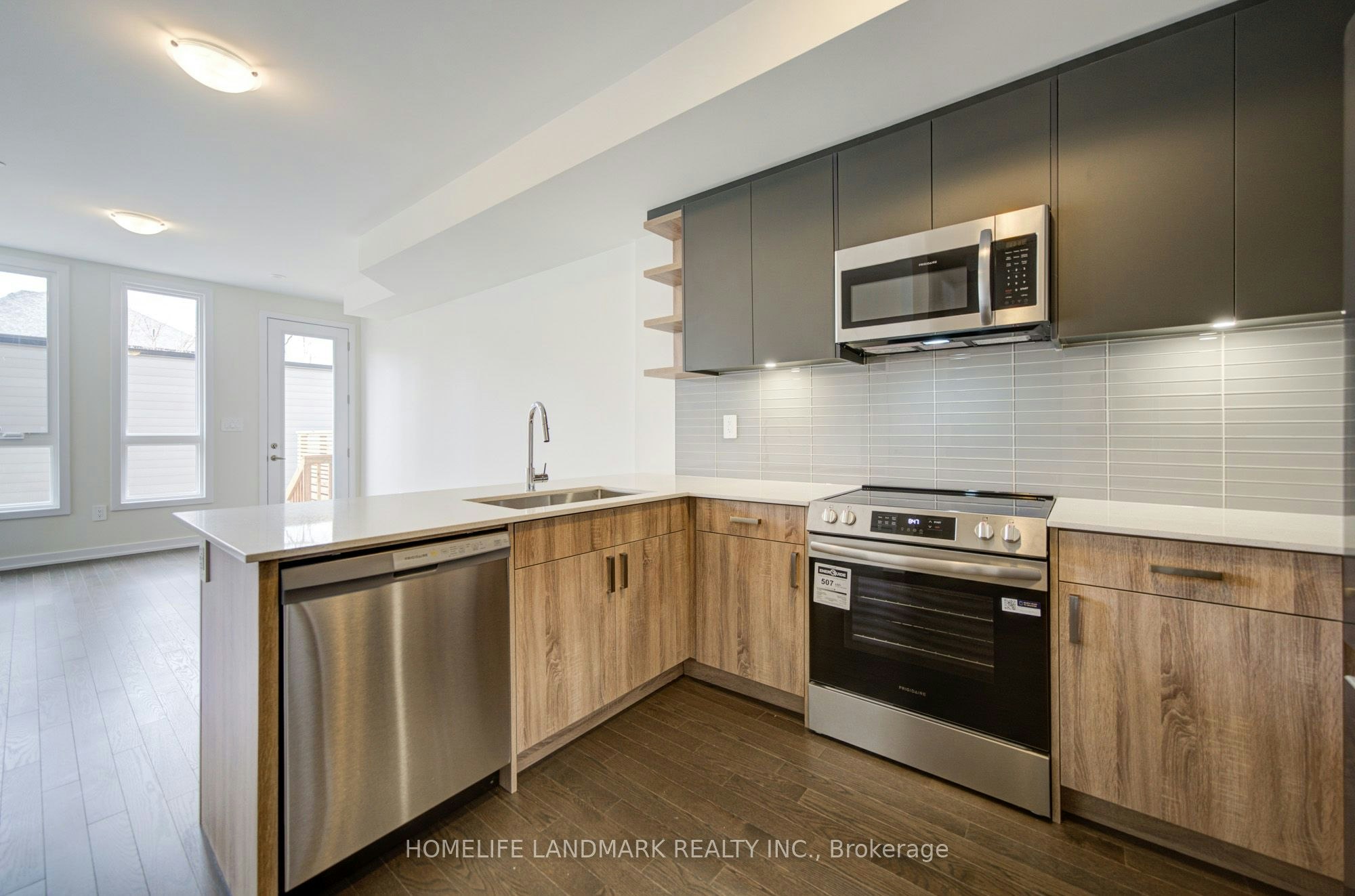 426 New Lawrence Heights Way Boulevard, Toronto, ON, M6A 0E6 - 7