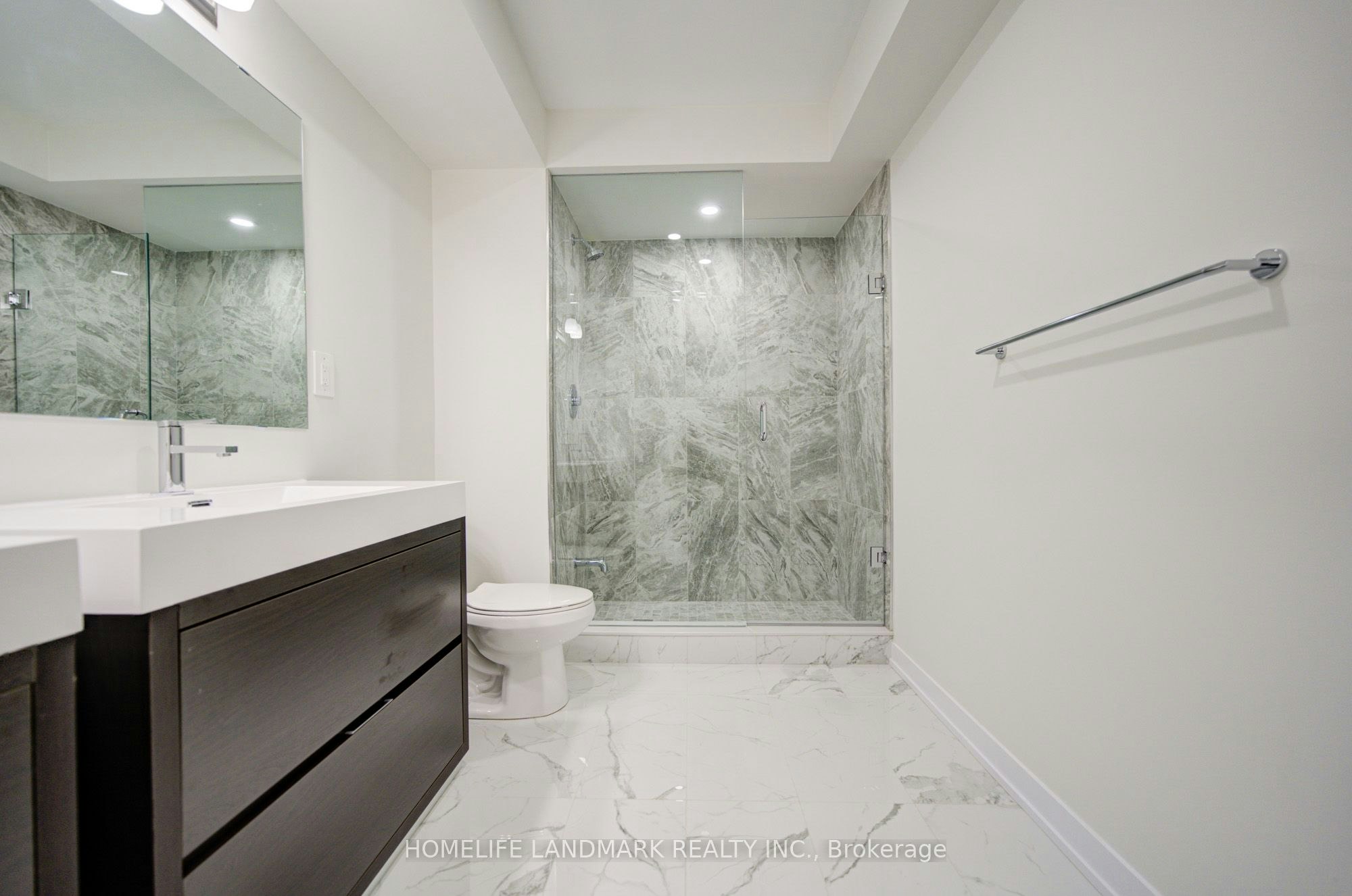 426 New Lawrence Heights Way Boulevard, Toronto, ON, M6A 0E6 - 32