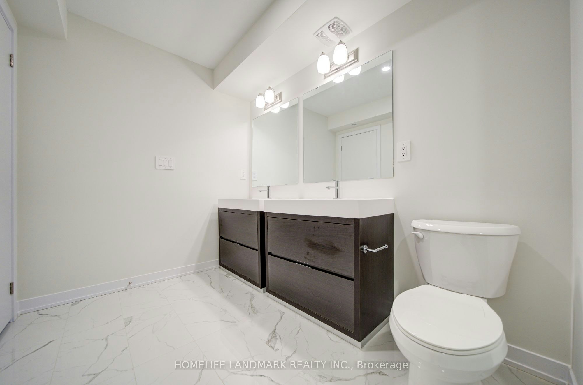 426 New Lawrence Heights Way Boulevard, Toronto, ON, M6A 0E6 - 34