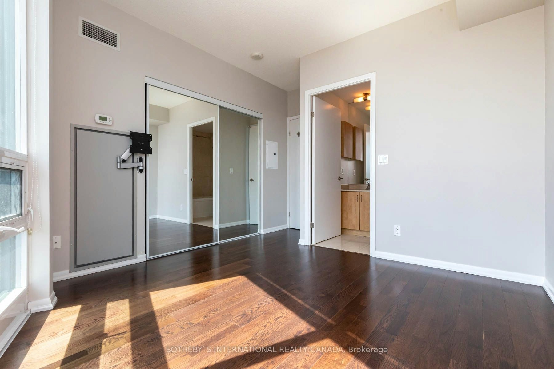 2904-215 Fort York Boulevard, Toronto, ON, M5V 4A2 - 11