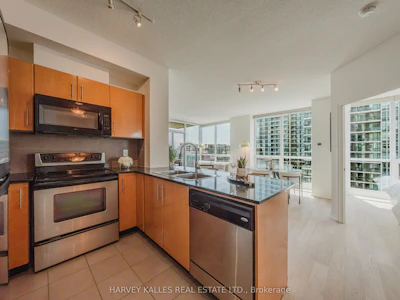 3211-16 Yonge Street - 4