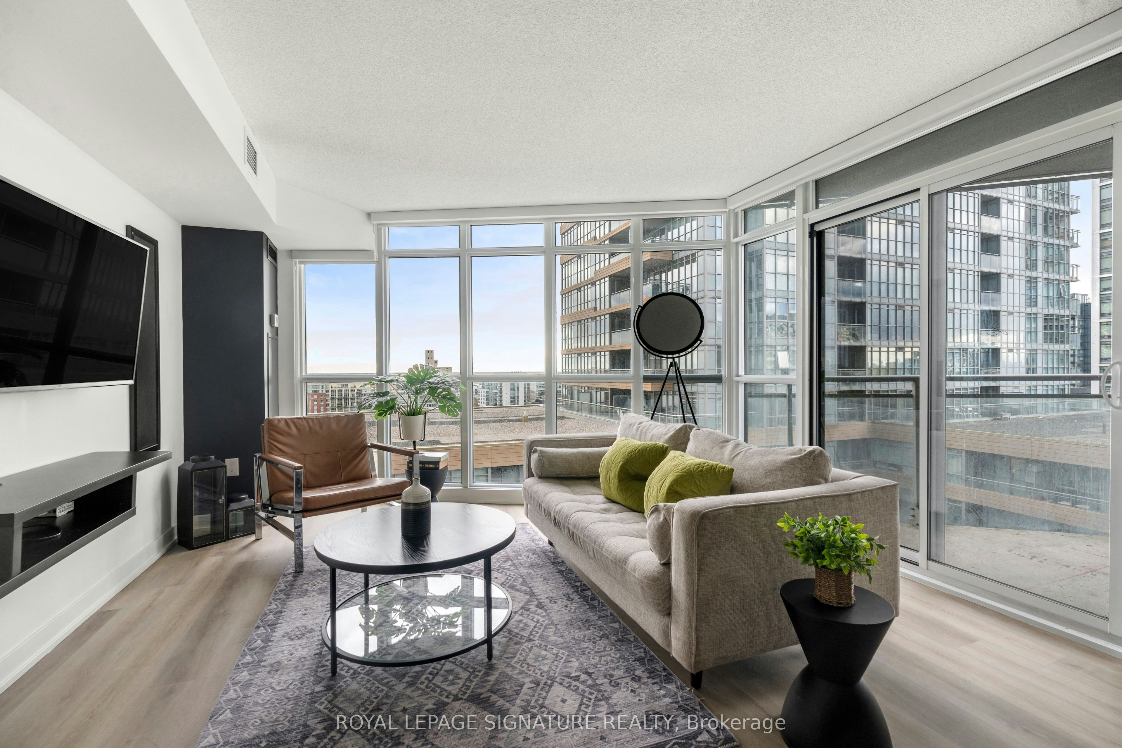 1209-21 Iceboat Terrace, Toronto, ON, M5V 4A9