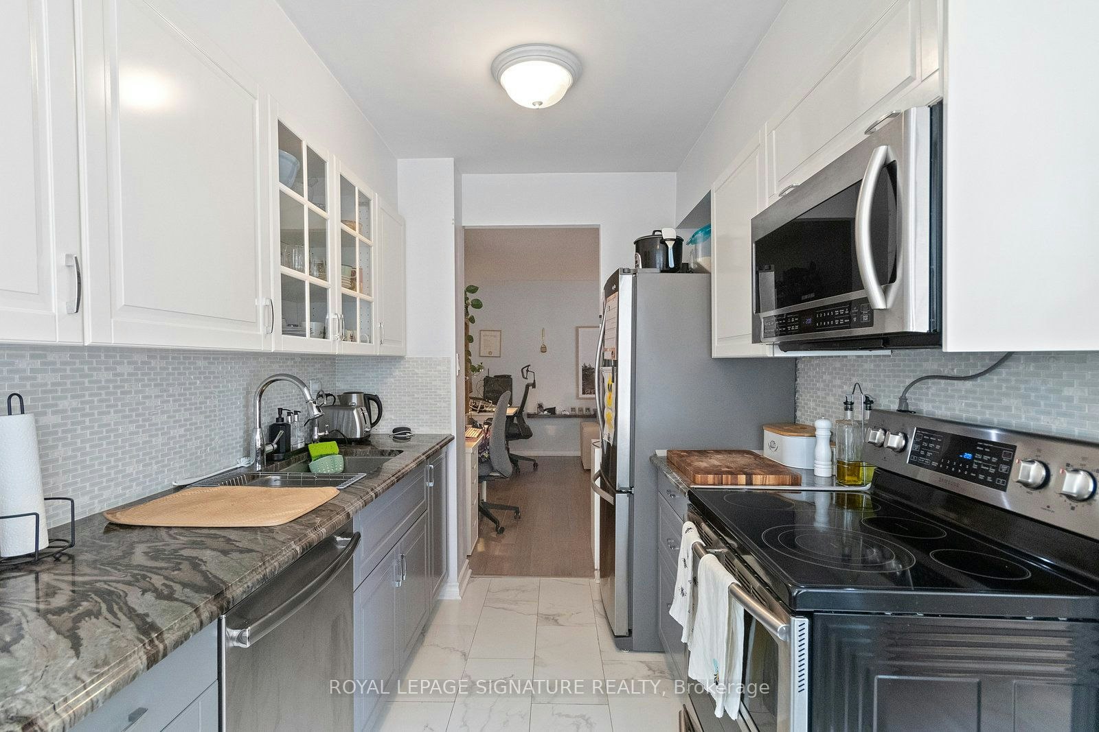 1013-633 Bay Street, Toronto, ON, M5G 2G4 - 12