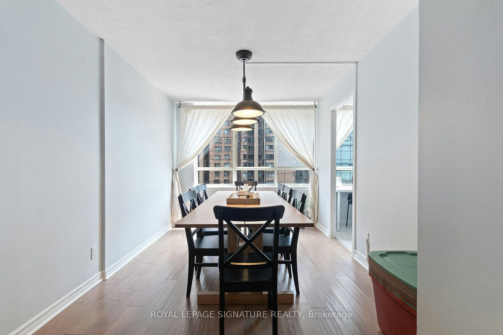 1013-633 Bay Street, Toronto, ON, M5G 2G4 - 7