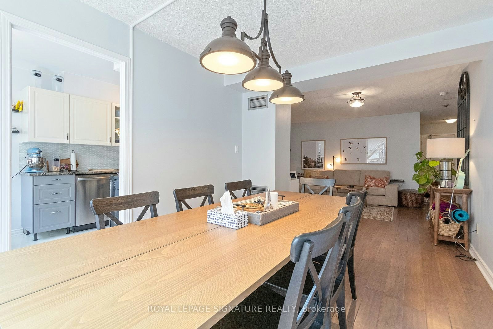 1013-633 Bay Street, Toronto, ON, M5G 2G4 - 9