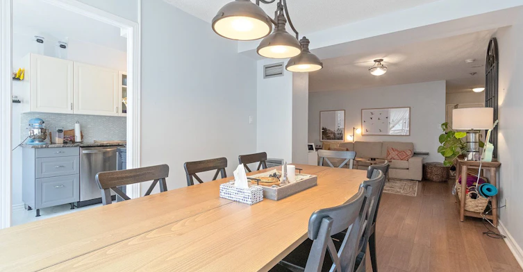 1013-633 Bay Street, Toronto, ON, M5G 2G4 - 9