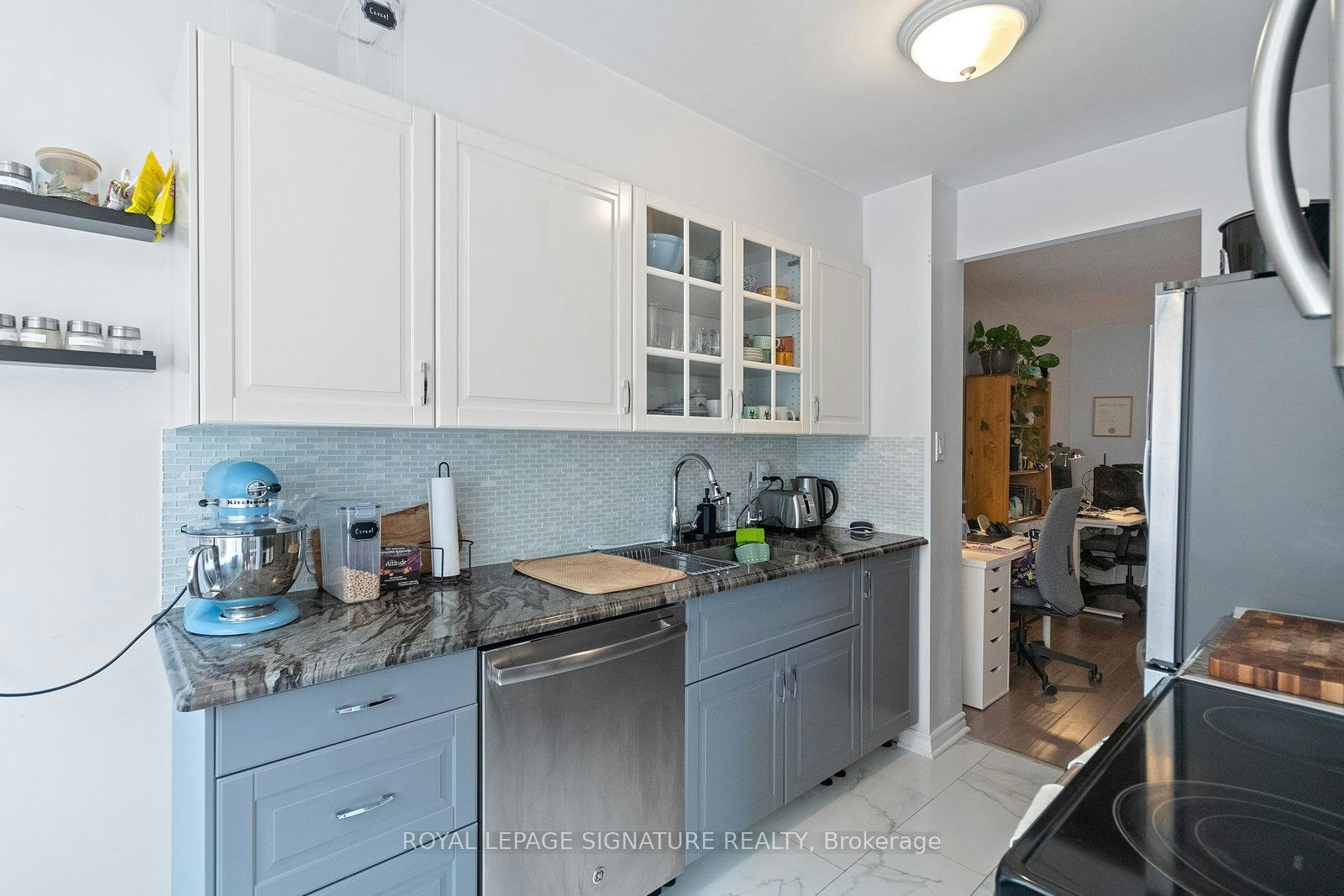 1013-633 Bay Street, Toronto, ON, M5G 2G4 - 11
