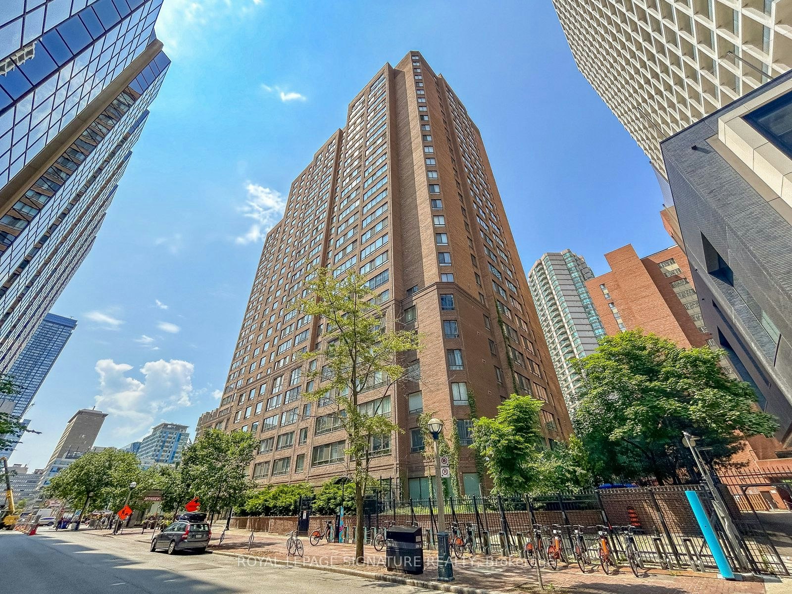 1013-633 Bay Street, Toronto, ON, M5G 2G4 - 24