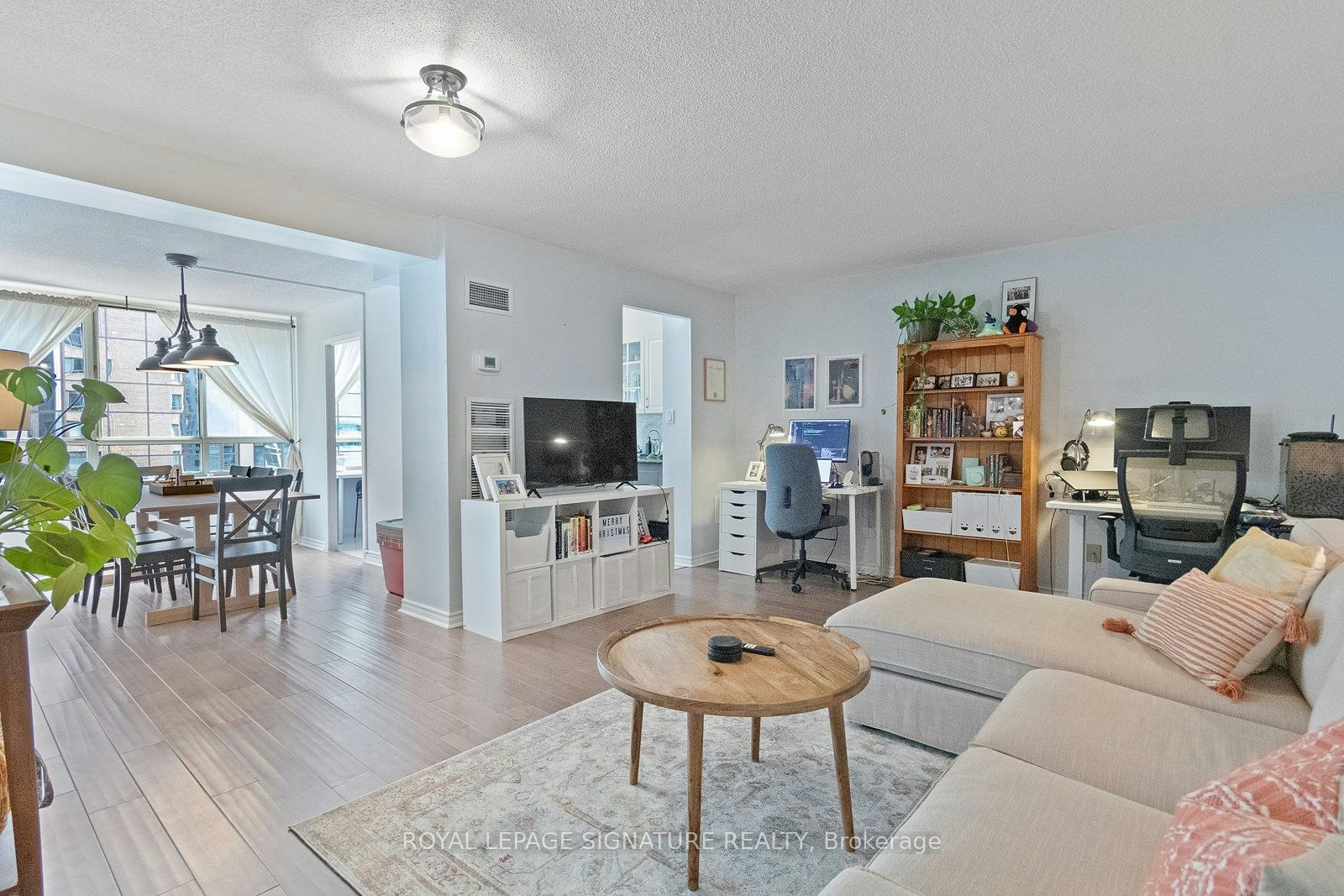 1013-633 Bay Street, Toronto, ON, M5G 2G4