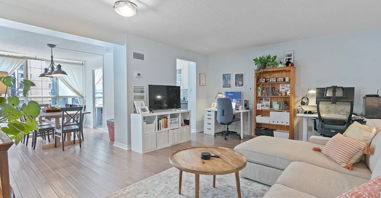 1013-633 Bay Street, Toronto, ON, M5G 2G4