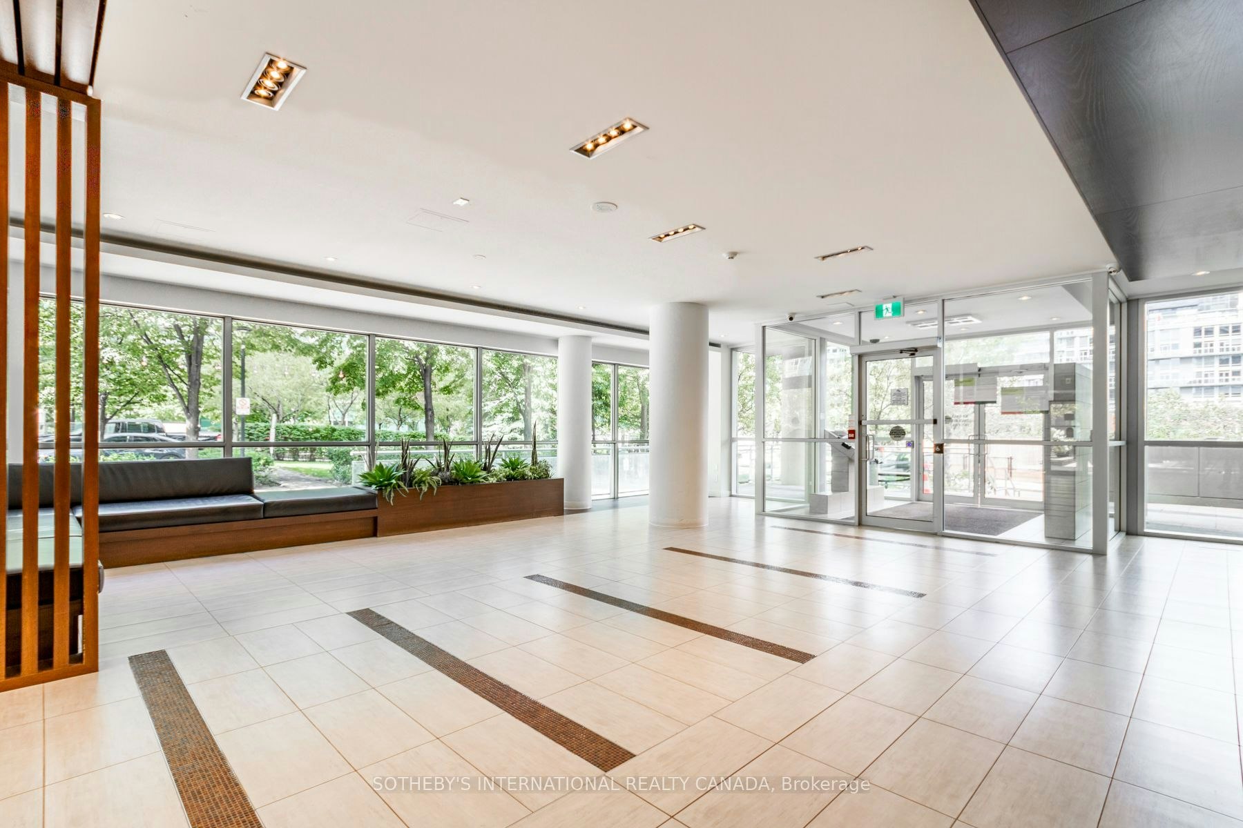 2402-80 Western Battery Road, Toronto, ON, M6K 3S1 - 7