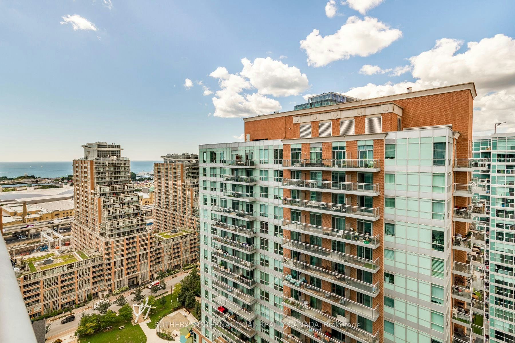 2402-80 Western Battery Road, Toronto, ON, M6K 3S1 - 30