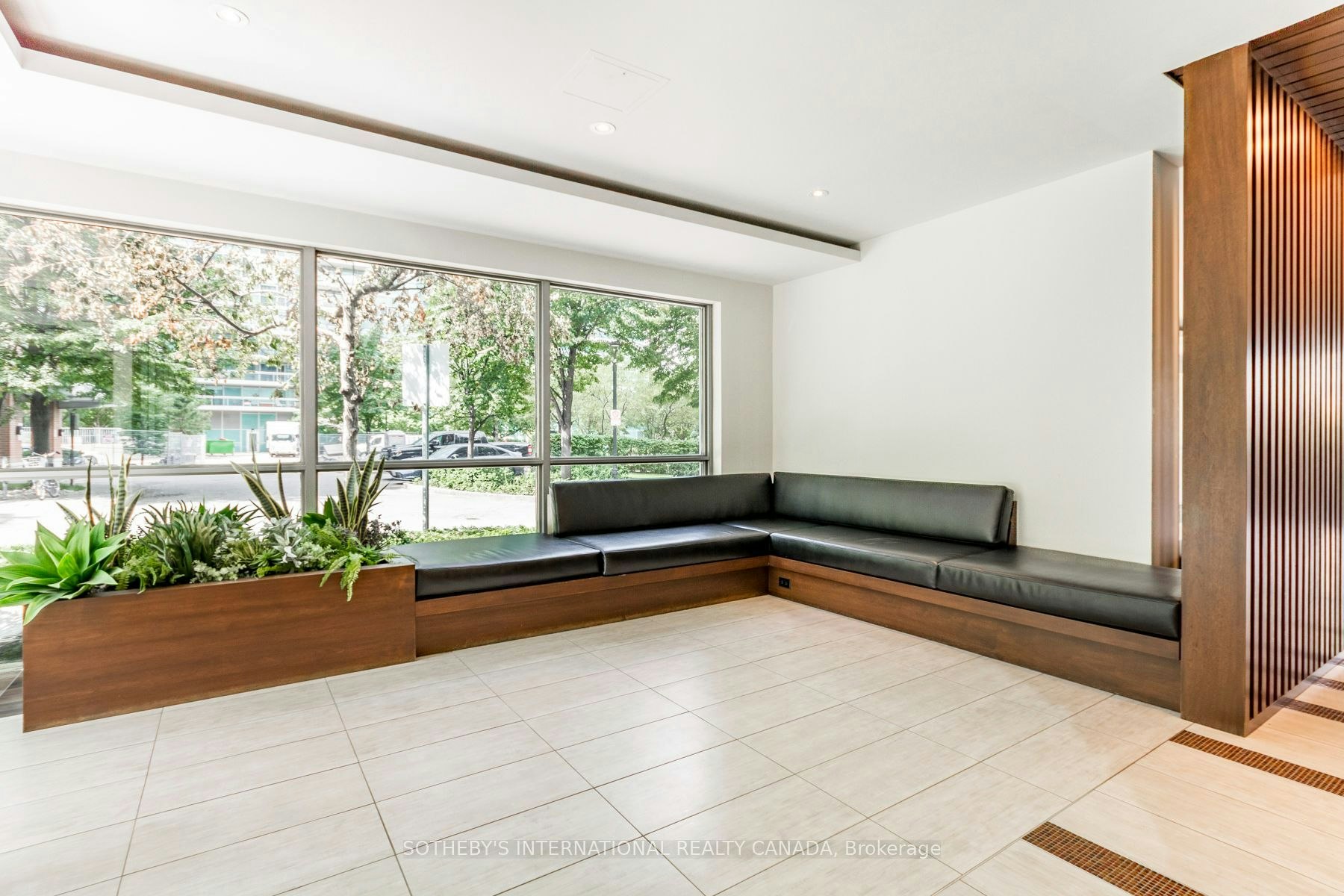 2402-80 Western Battery Road, Toronto, ON, M6K 3S1 - 31