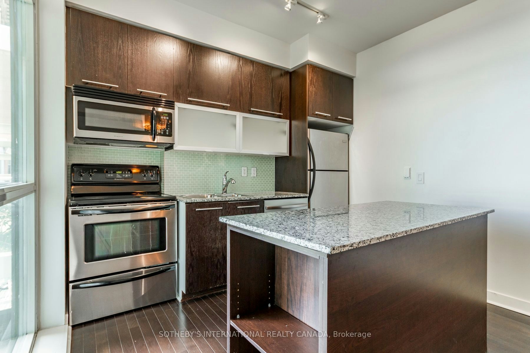 2402-80 Western Battery Road, Toronto, ON, M6K 3S1 - 17