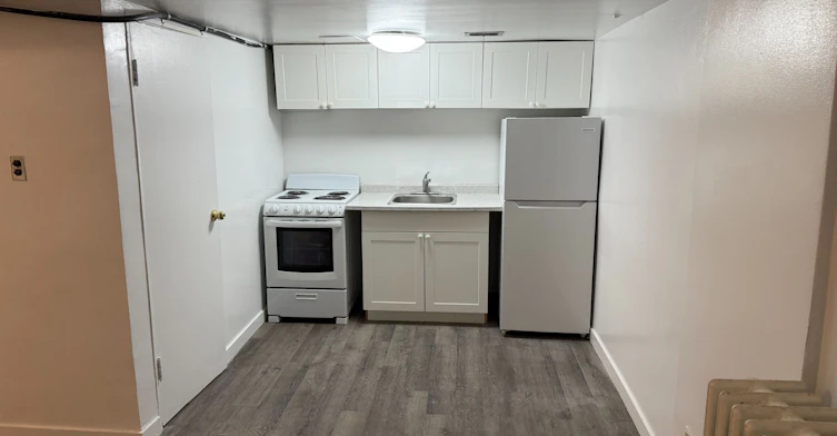 B1-1582 Bathurst Street, Toronto, ON, M5P 3H3 - 6