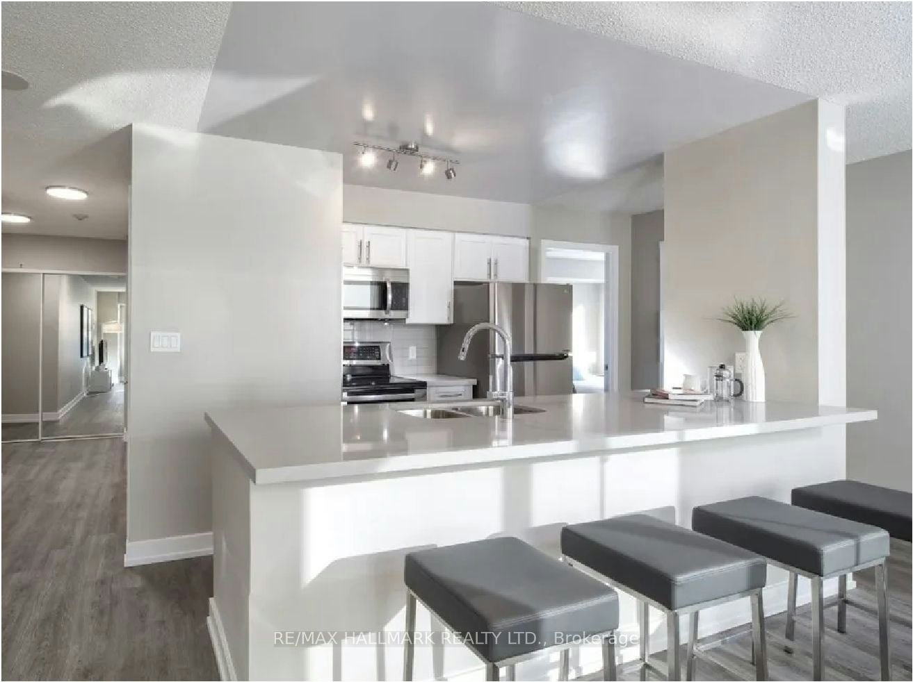 618-167 Church Street, Toronto, ON, M5B 1Y6 - 4