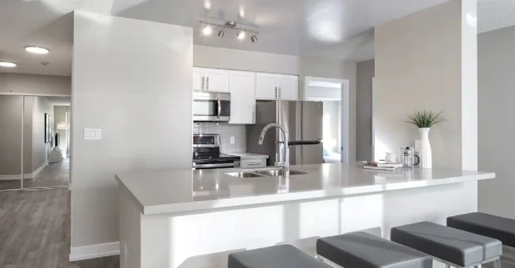 618-167 Church Street, Toronto, ON, M5B 1Y6 - 4