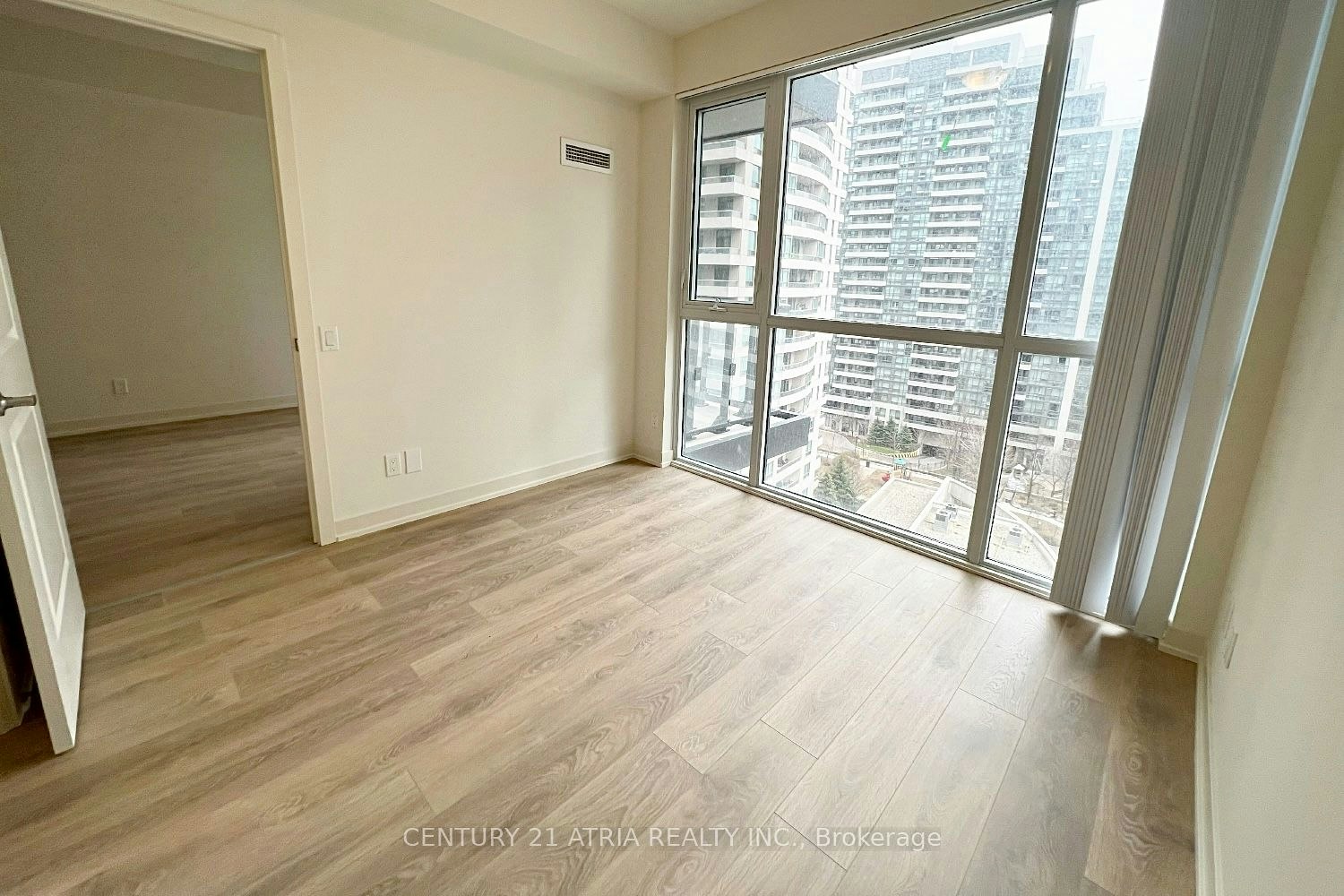 802-4955 Yonge Street, Toronto, ON, M2N 0L8 - 5
