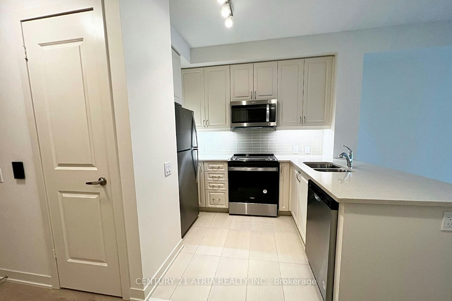 802-4955 Yonge Street, Toronto, ON, M2N 0L8 - 10