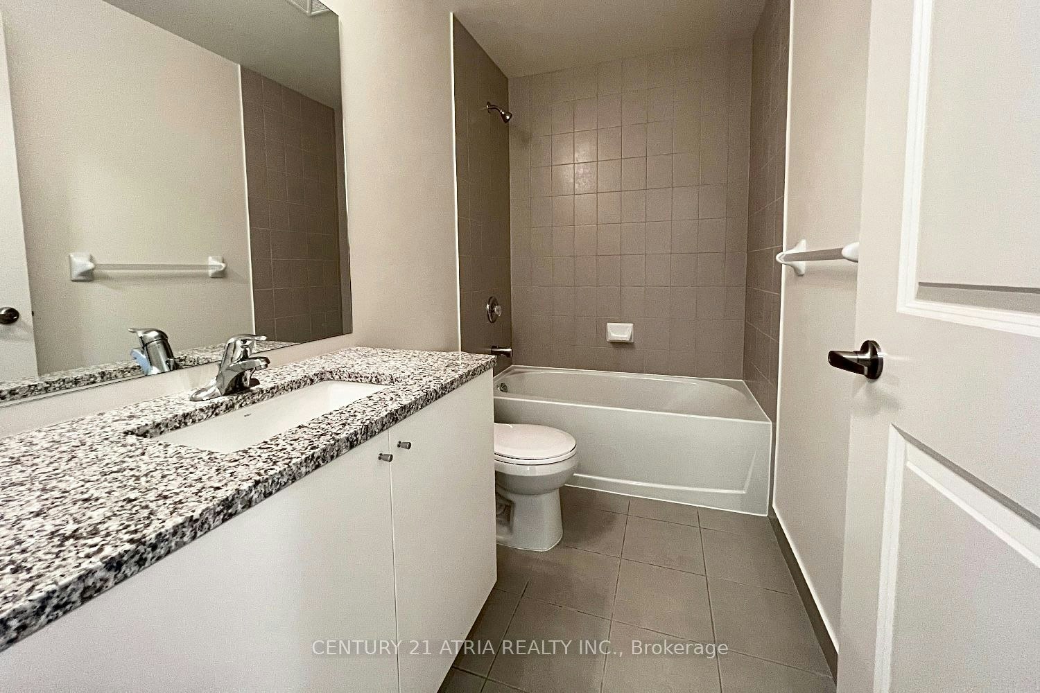 802-4955 Yonge Street, Toronto, ON, M2N 0L8 - 4