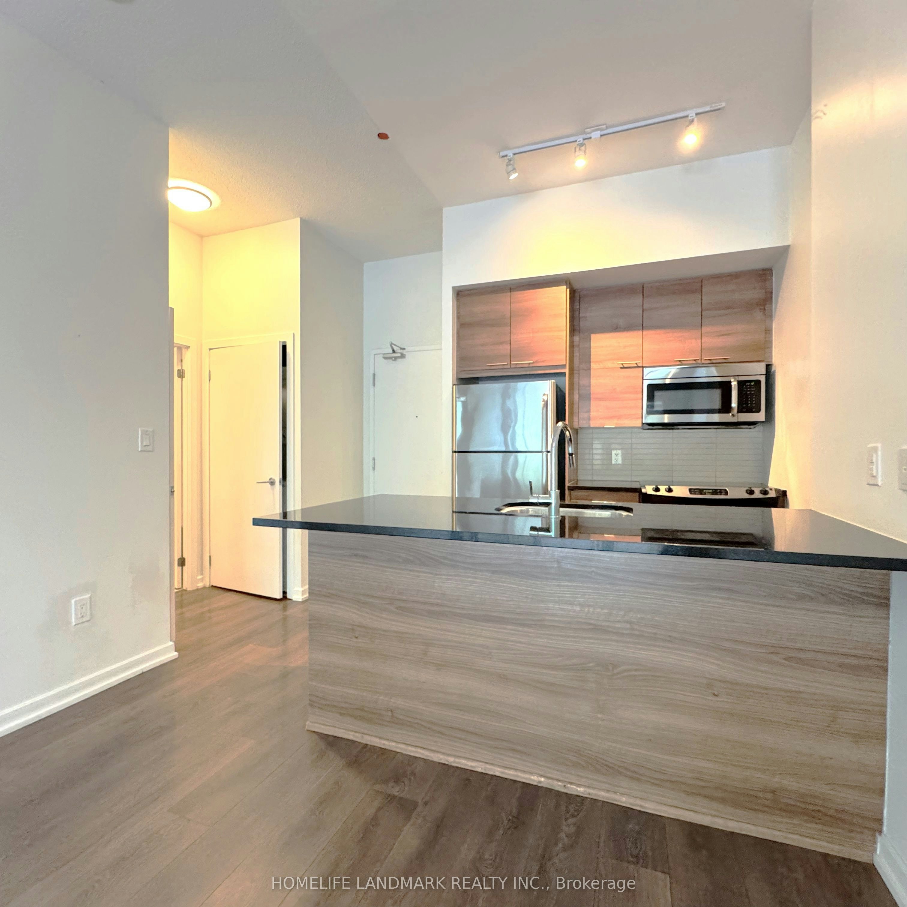 PS 011-66 Forest Manor Drive, Toronto, ON, M2J 0B7 - 5