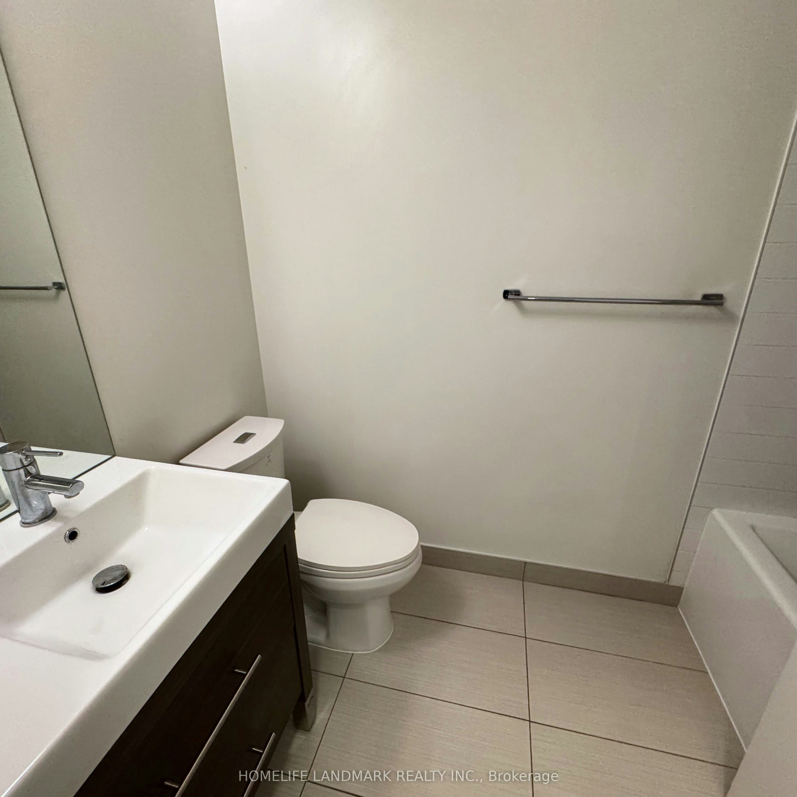 PS 011-66 Forest Manor Drive, Toronto, ON, M2J 0B7 - 7