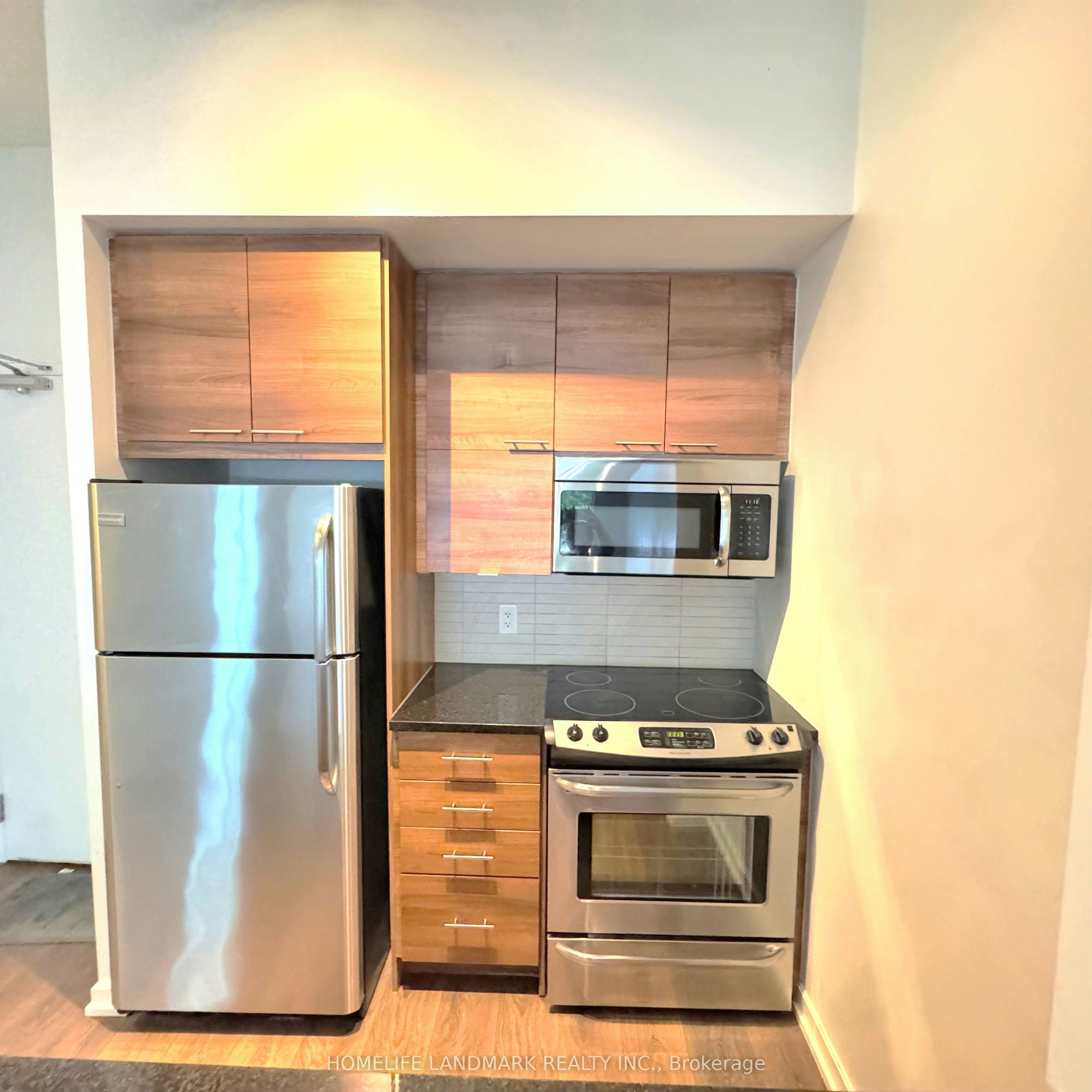 PS 011-66 Forest Manor Drive, Toronto, ON, M2J 0B7 - 6