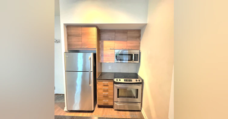 PS 011-66 Forest Manor Drive, Toronto, ON, M2J 0B7 - 6