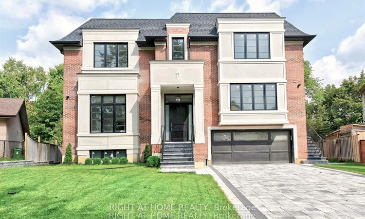 27 Hurlingham Crescent