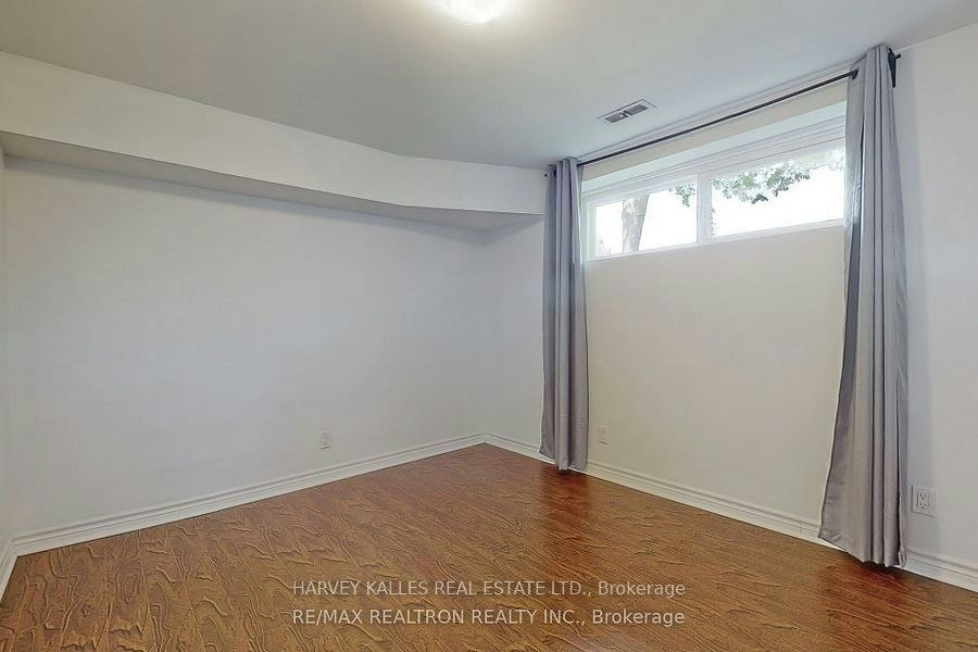 Lower-142 Combe Avenue, Toronto, ON, M3H 4K1 - 10