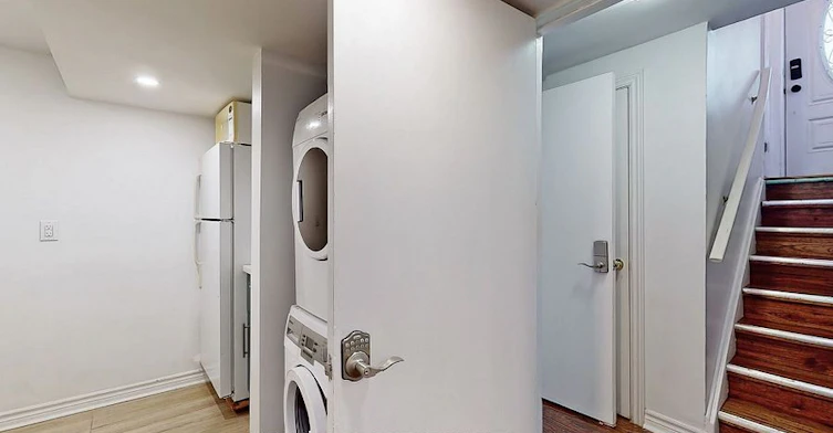 Lower-142 Combe Avenue, Toronto, ON, M3H 4K1 - 2